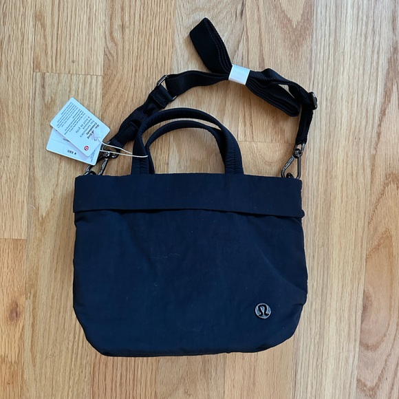 lululemon athletica Handbags - Lululemon On My Level Bag Micro Black